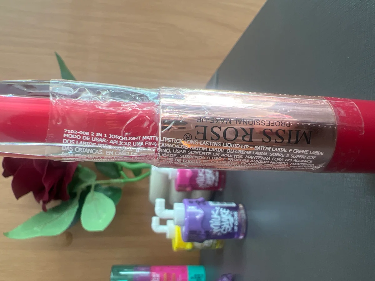 Batom vermelho  - Imagem 2